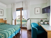 ALBERGO COSTA DI BRUMANA CLARA E C. S.N.C.