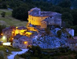Dimora storica castel di luco - Alberghi - Acquasanta Terme (Ascoli Piceno)