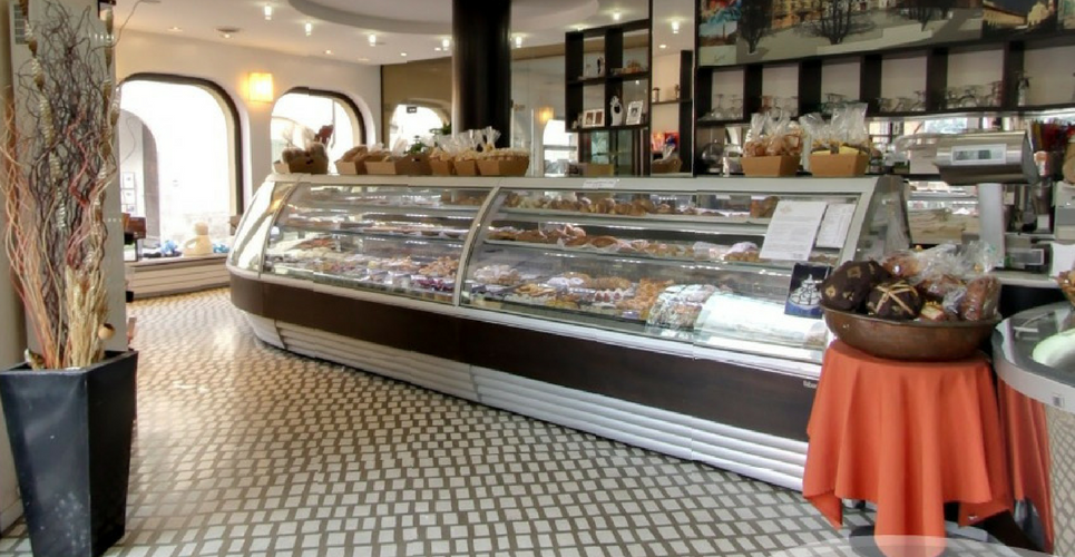 Dolce Forno Bar E Caffe Morbegno 23017 By Overplace