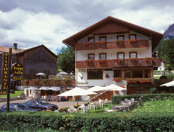 Hotel da beppe sello s.r.l. societa' unipersonale - Hotel - Cortina d'Ampezzo (Belluno)