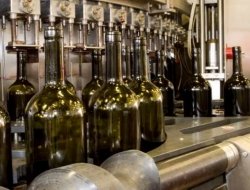 Compagnia mediterranea del vino e dell'olio - Vini e spumanti - produzione e ingrosso,Viterie - produzione e commercio - Cellino San Marco (Brindisi)