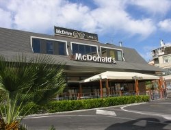 Mcdonald's san benedetto del tronto - Ristoranti,Ristoranti - self service e fast food - San Benedetto del Tronto (Ascoli Piceno)