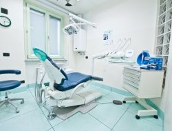 Bonomi franco - Dentisti medici chirurghi ed odontoiatri - Tavazzano con Villavesco (Lodi)
