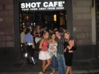 Shot cafè locali e ritrovi birrerie e pubs