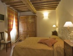 Country hotel borgo sant'ippolito - Alberghi - Lastra a Signa (Firenze)