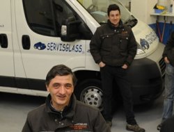 Servisglass di poma antonio - Vetri e cristalli per veicoli - riparazione e sostituzione - Treviolo (Bergamo)