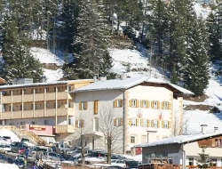 Albergo holiday - Alberghi - Vigo di Fassa (Trento)