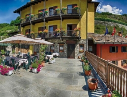 Hotel veneriaz di veneriaz marco e c. snc - Azienda agricola - Nus (Aosta)