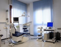 Studio odontoiatrico dott. angelo triarico - Dentisti medici chirurghi ed odontoiatri - Firenze (Firenze)