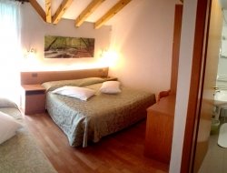 Maestri hotels s.r.l. - Residences ed appartamenti ammobiliati,Hotel - Carisolo (Trento)