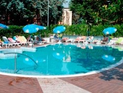 Hotel bisesti s.r.l. - Hotel - Garda (Verona)