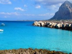 La meridiana di a. agosta & c. s.a.s. - Alberghi - San Vito Lo Capo (Trapani)