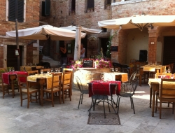 Osteria enoteca il pozzo di chiusure - Ristoranti - Asciano (Siena)