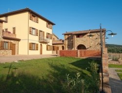 Il borgo sul lago - Agriturismo - Magione (Perugia)