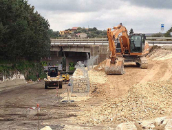 Ferrari francesco s.n.c. - Asfalti, bitumi ed affini,Fognature,Strade - costruzione e manutenzione - Nonantola (Modena)