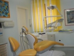 Dott.claudio felici medico chirurgo dentista - Dentisti medici chirurghi ed odontoiatri - Terni (Terni)