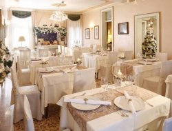 Albergo ristorante 2mori snc di minchio paolo & c. - Alberghi,Ristoranti - Dolo (Venezia)