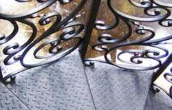 Ferrara ferro s.r.l.s - Acciaio ferro e ghisa prodotti di fusione,Letti in ferro battuto,Trafilati ferro ed acciaio - Ferrara (Ferrara)