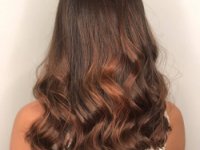 taglio capelli castani mossi hairclub di Filippo Battistelli