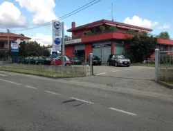 Autofficina autorizzata buzzi raffaele - Autofficine e centri assistenza,Autofficine, gommisti e autolavaggi attrezzature,Autonoleggio,Autosoccorso,Automobili - commercio - Lurate Caccivio (Como)